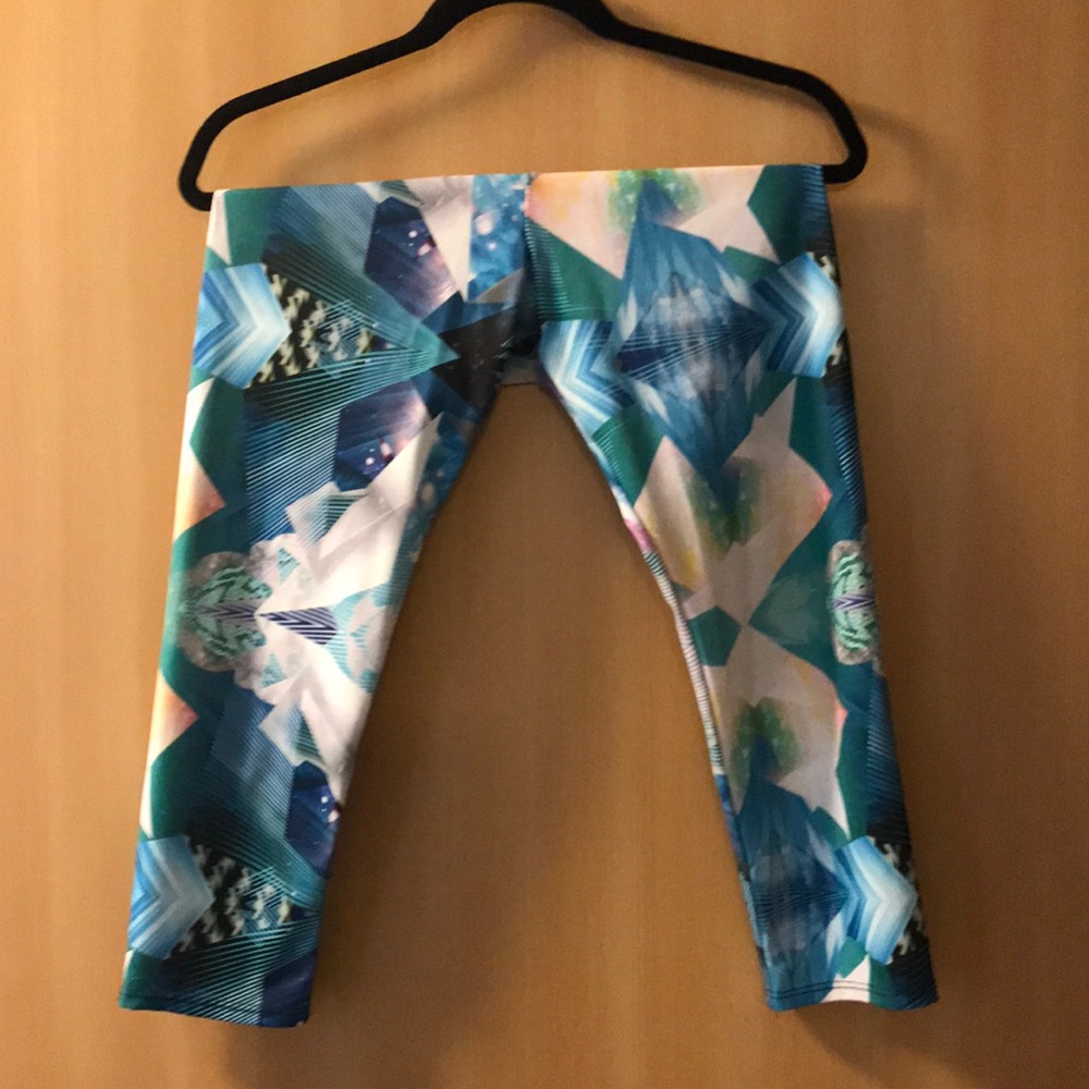 Onzie Capri leggings